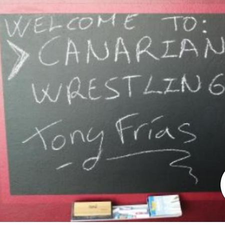 Tony Frias - Canarian Wrestling Сан-Кристобаль-де-Ла-Лагуна Экстерьер фото